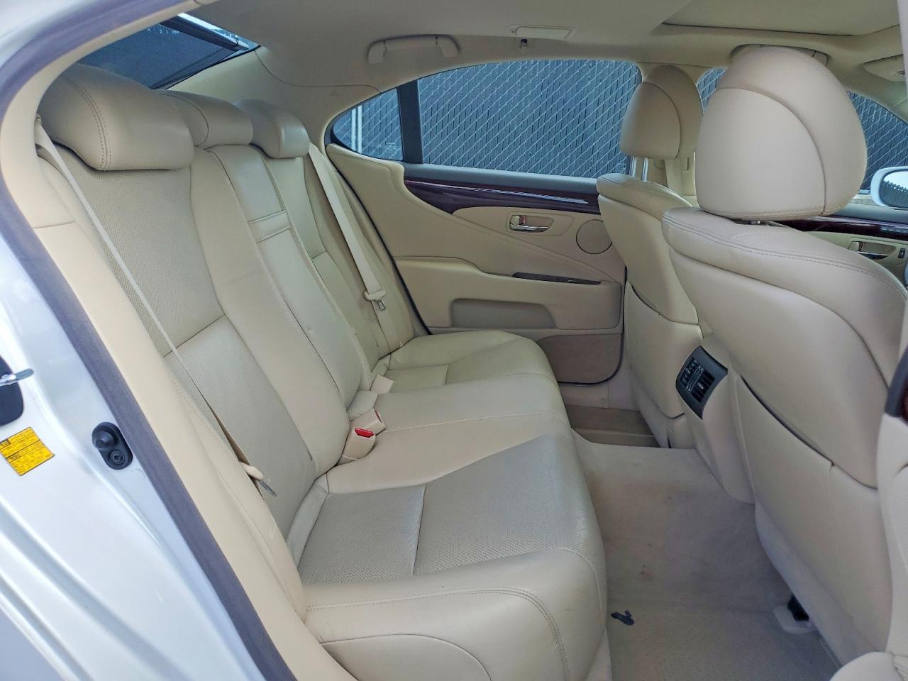 2010 LEXUS LS460