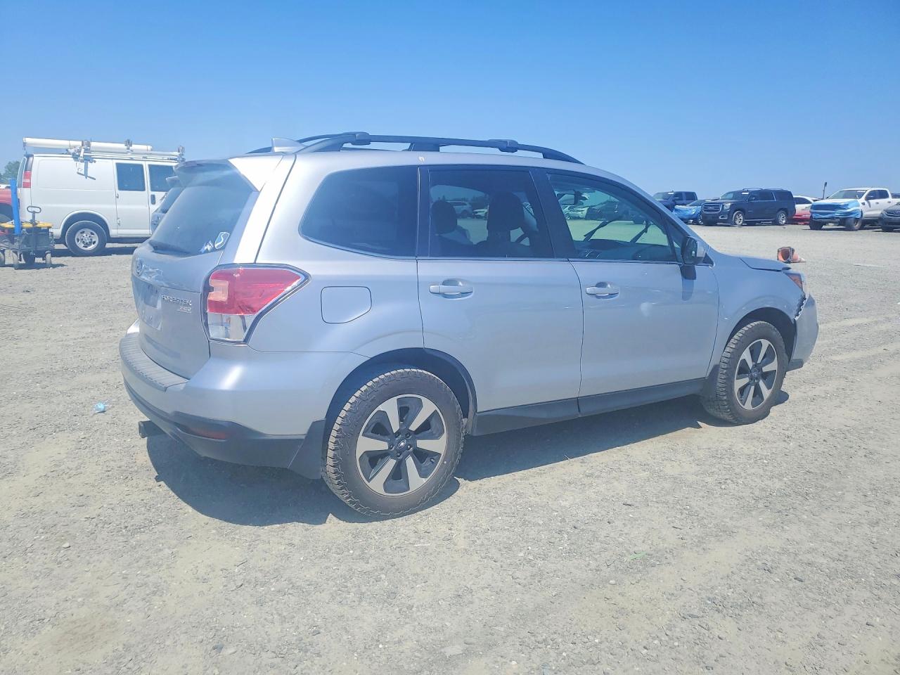 2017 SUBARU FORESTER