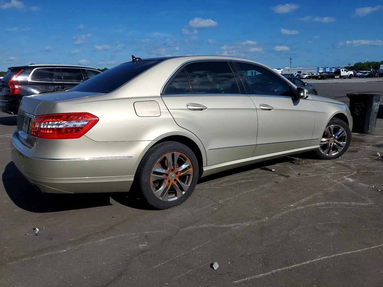 2010 MERCEDES-BENZ E-CLASS