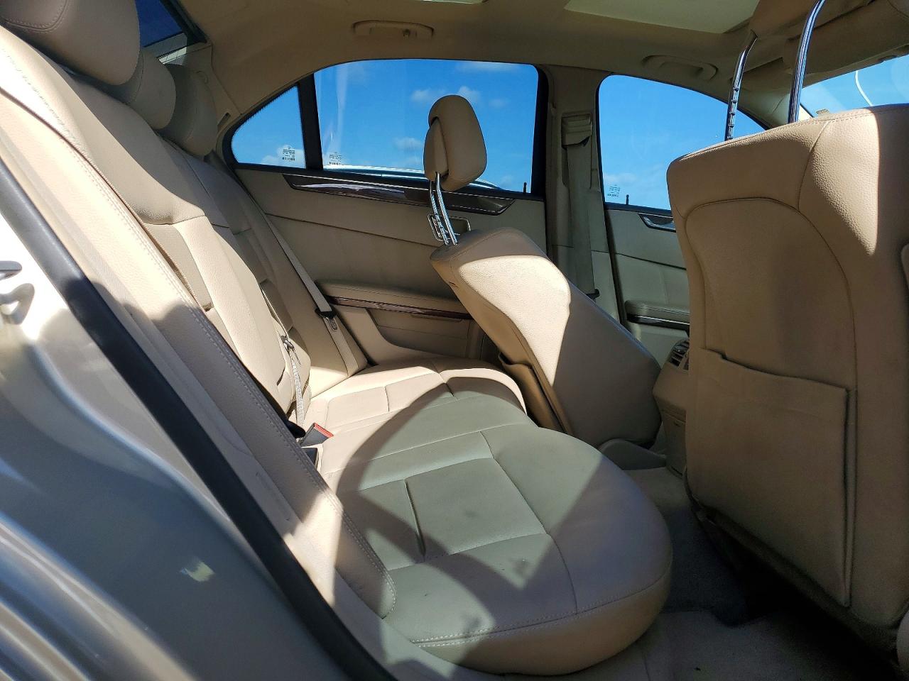 2010 MERCEDES-BENZ E-CLASS