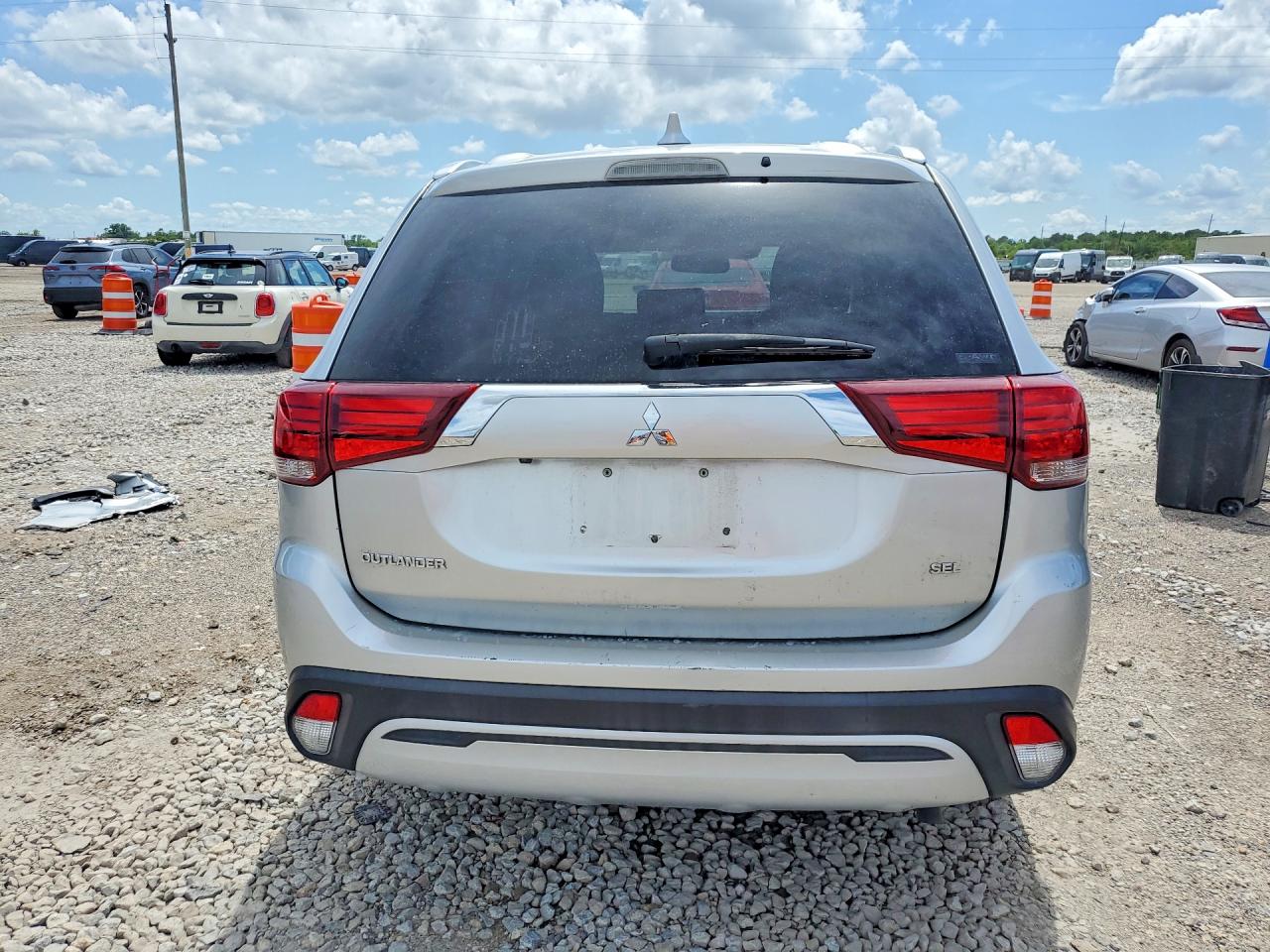 2020 MITSUBISHI OUTLANDER