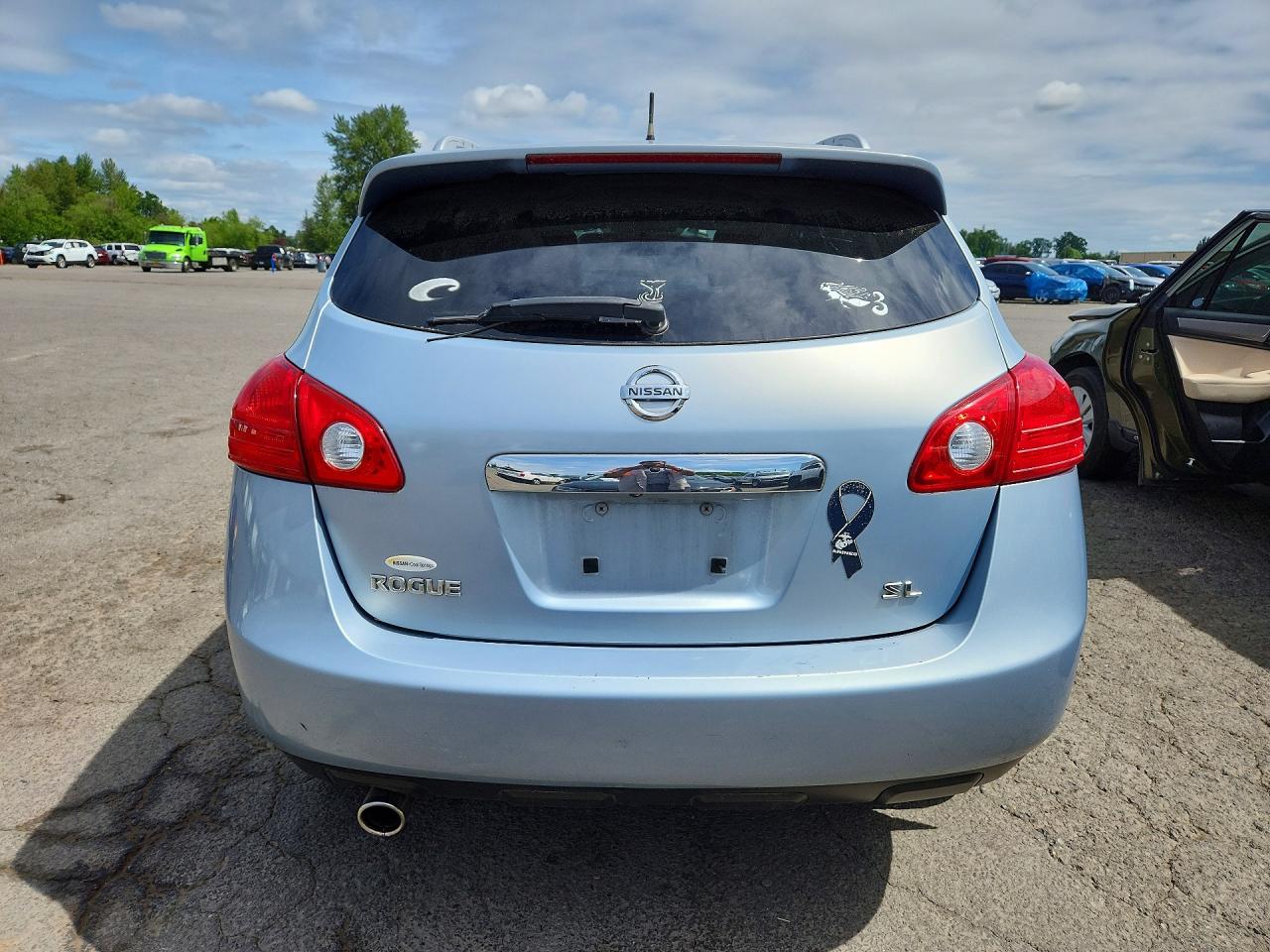 2013 NISSAN ROGUE