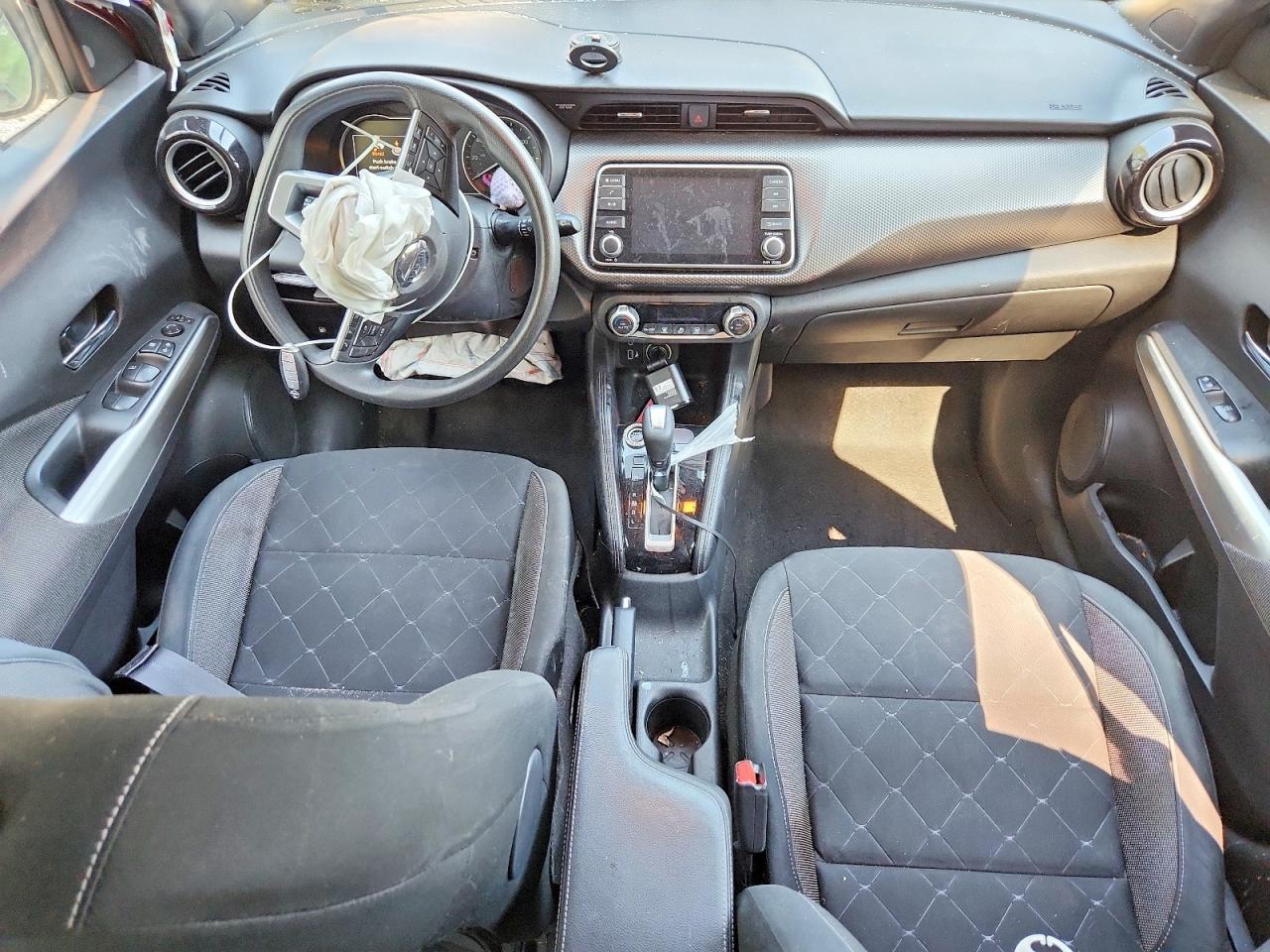 2020 NISSAN KICKS