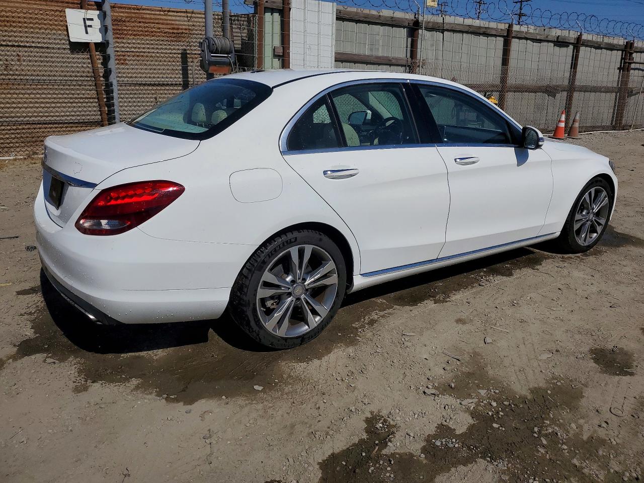 2016 MERCEDES-BENZ C-CLASS