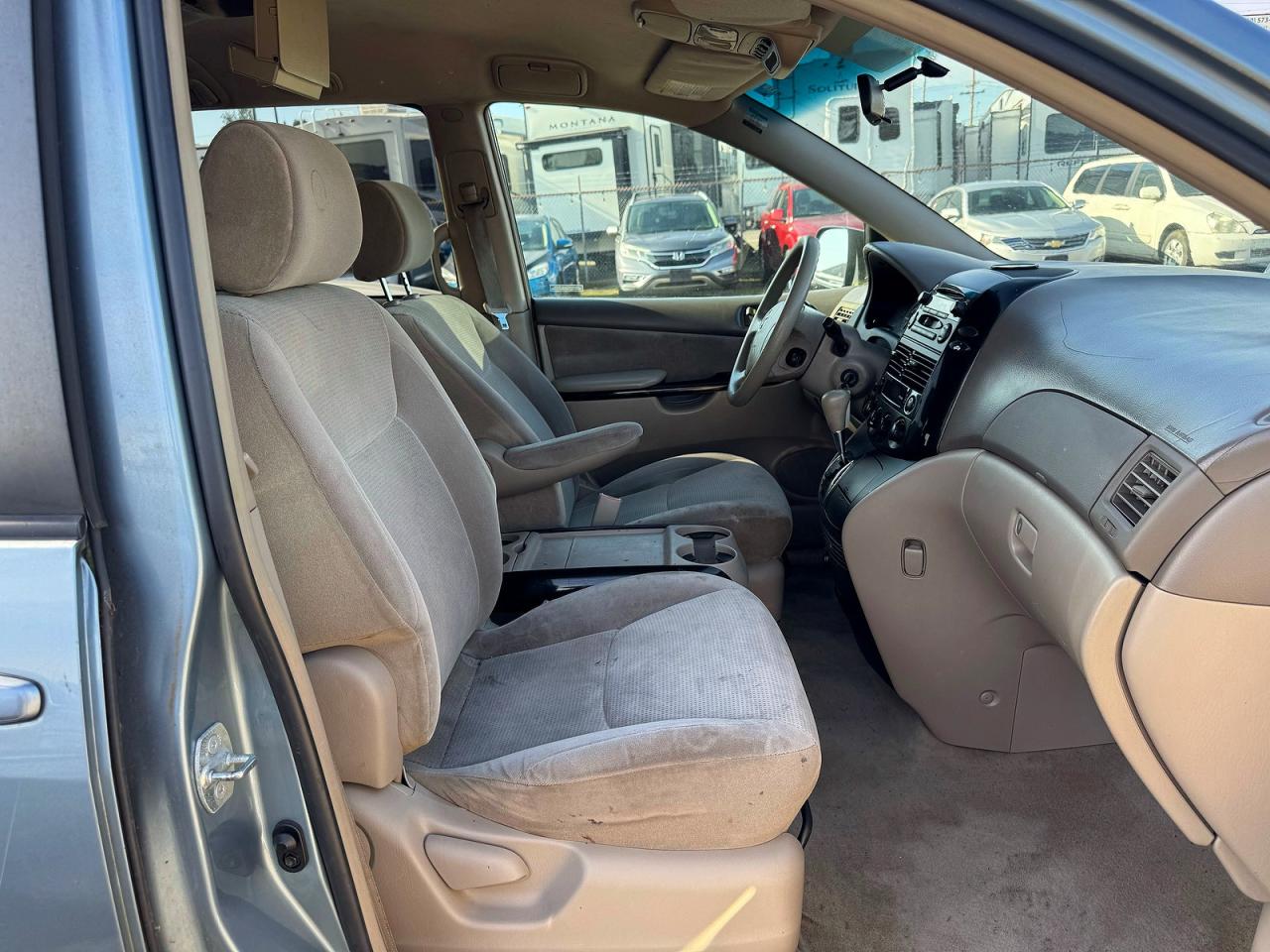 2004 TOYOTA SIENNA