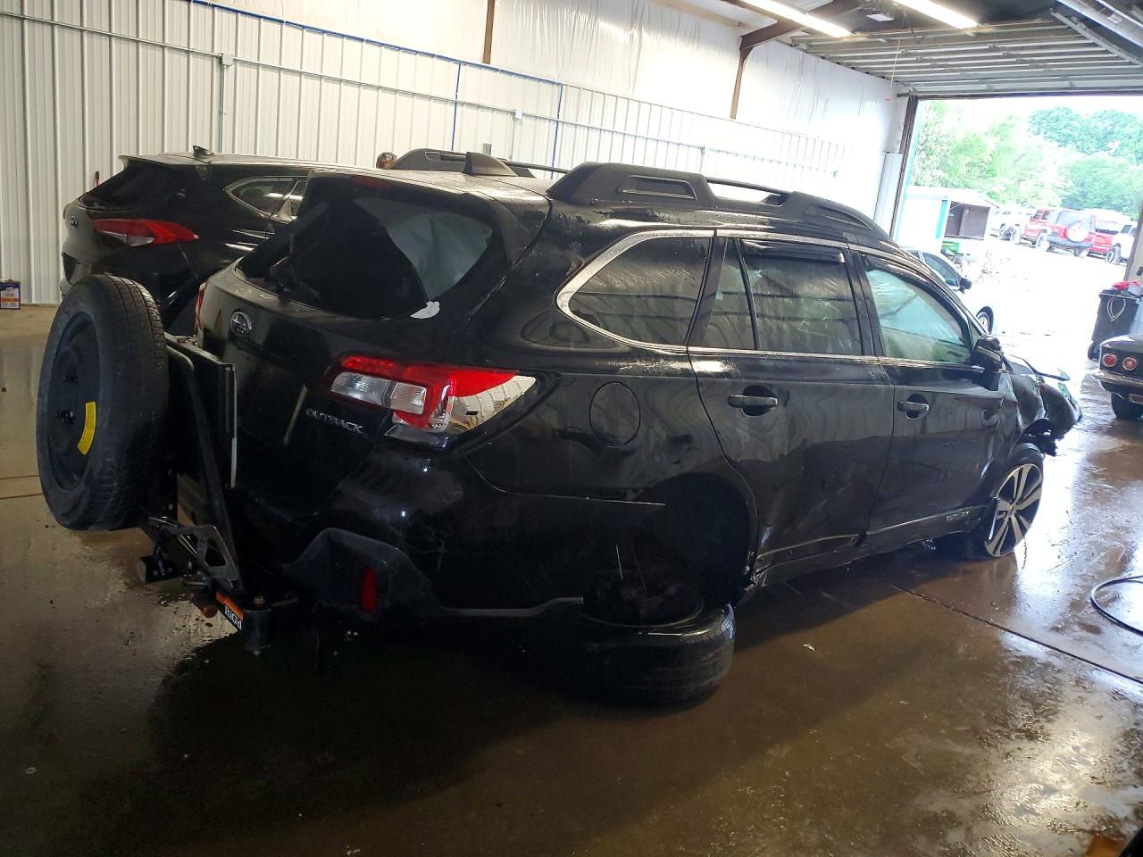 2018 SUBARU OUTBACK