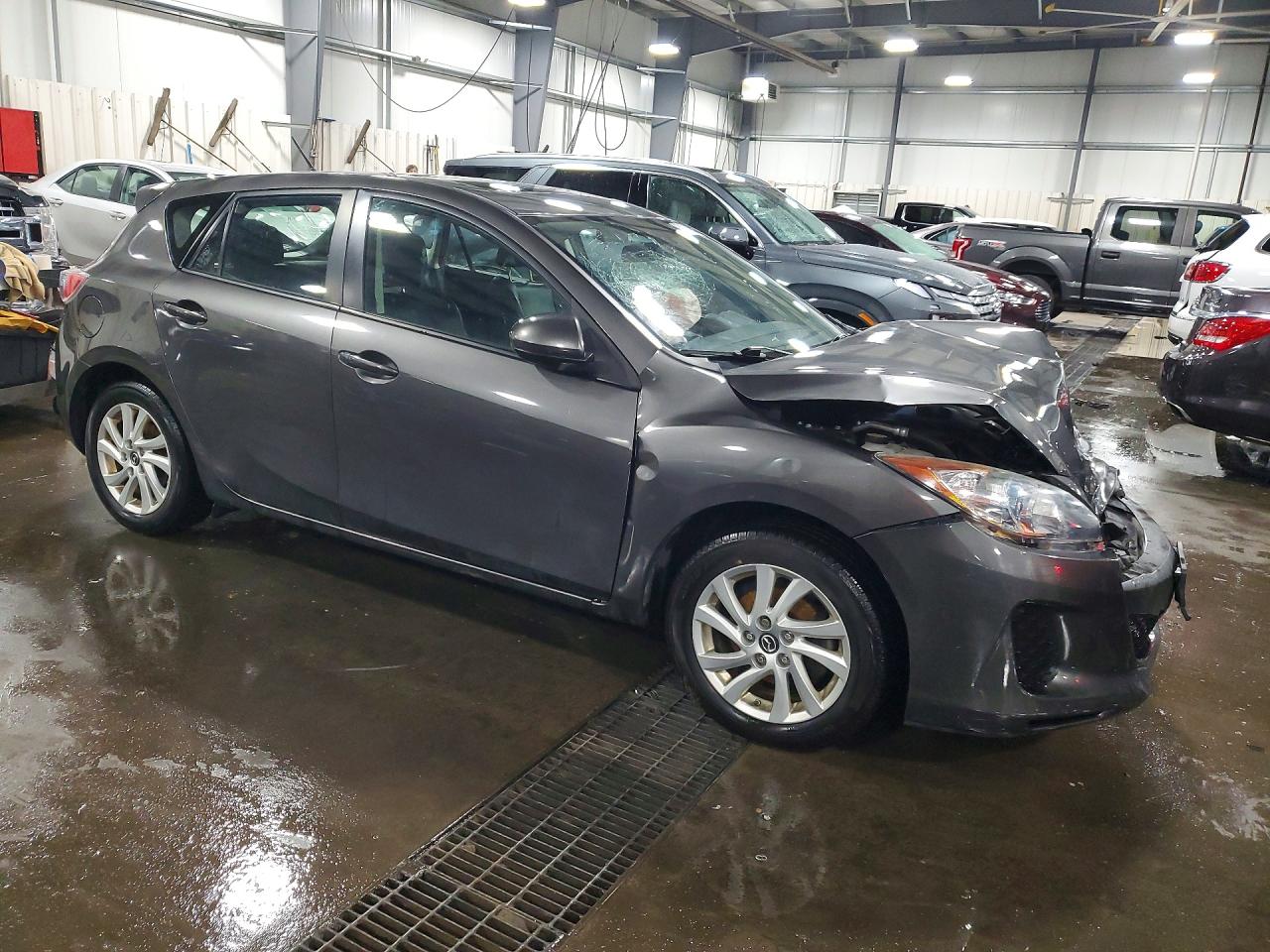 2013 MAZDA 3