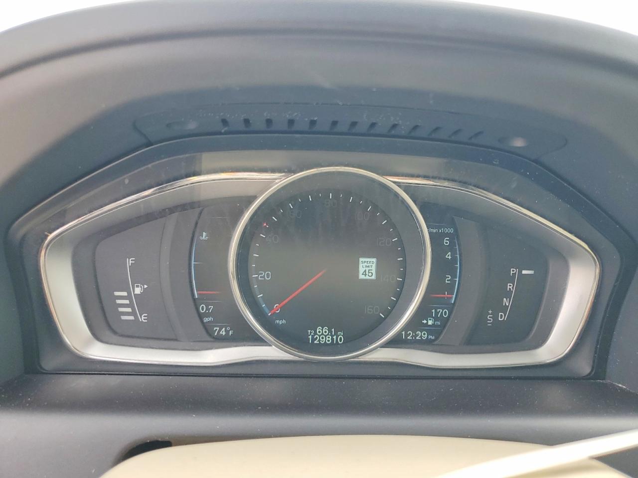 2015 VOLVO XC60