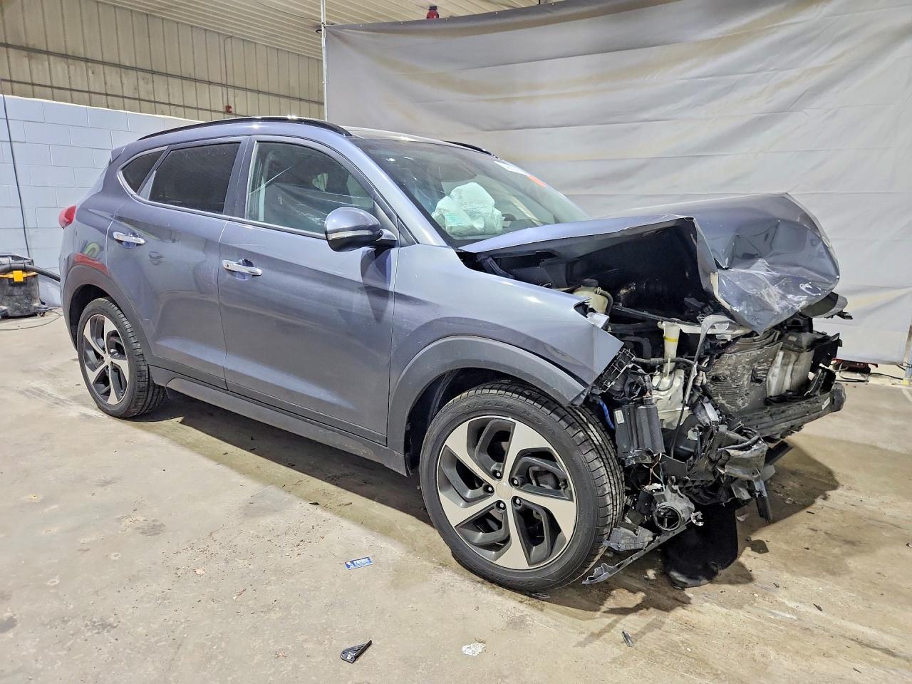 2016 HYUNDAI TUCSON