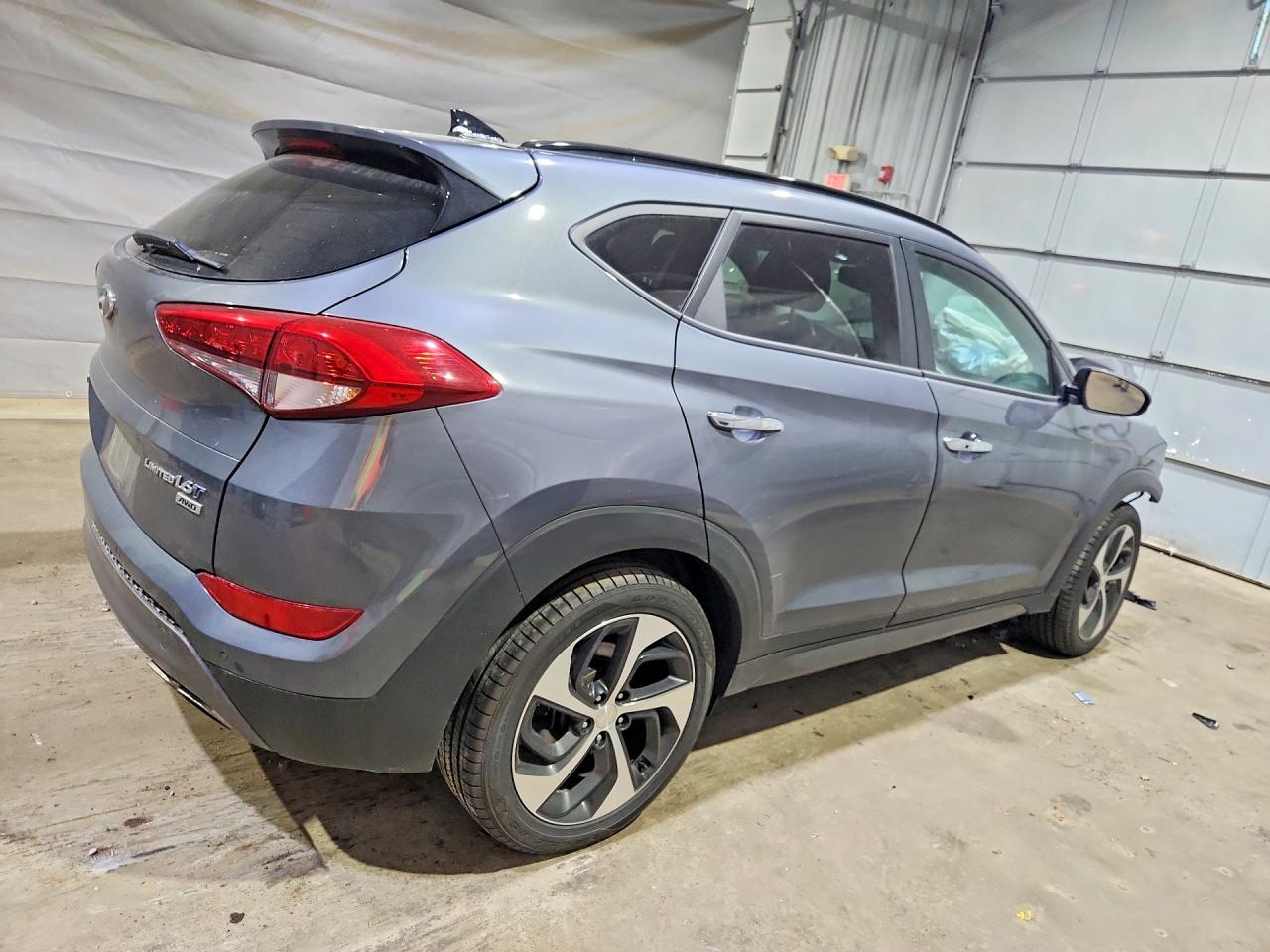 2016 HYUNDAI TUCSON