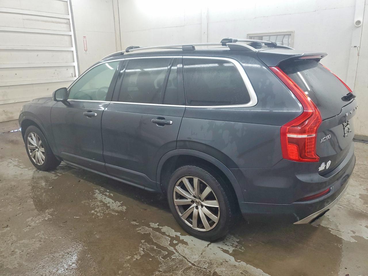 2016 VOLVO XC90