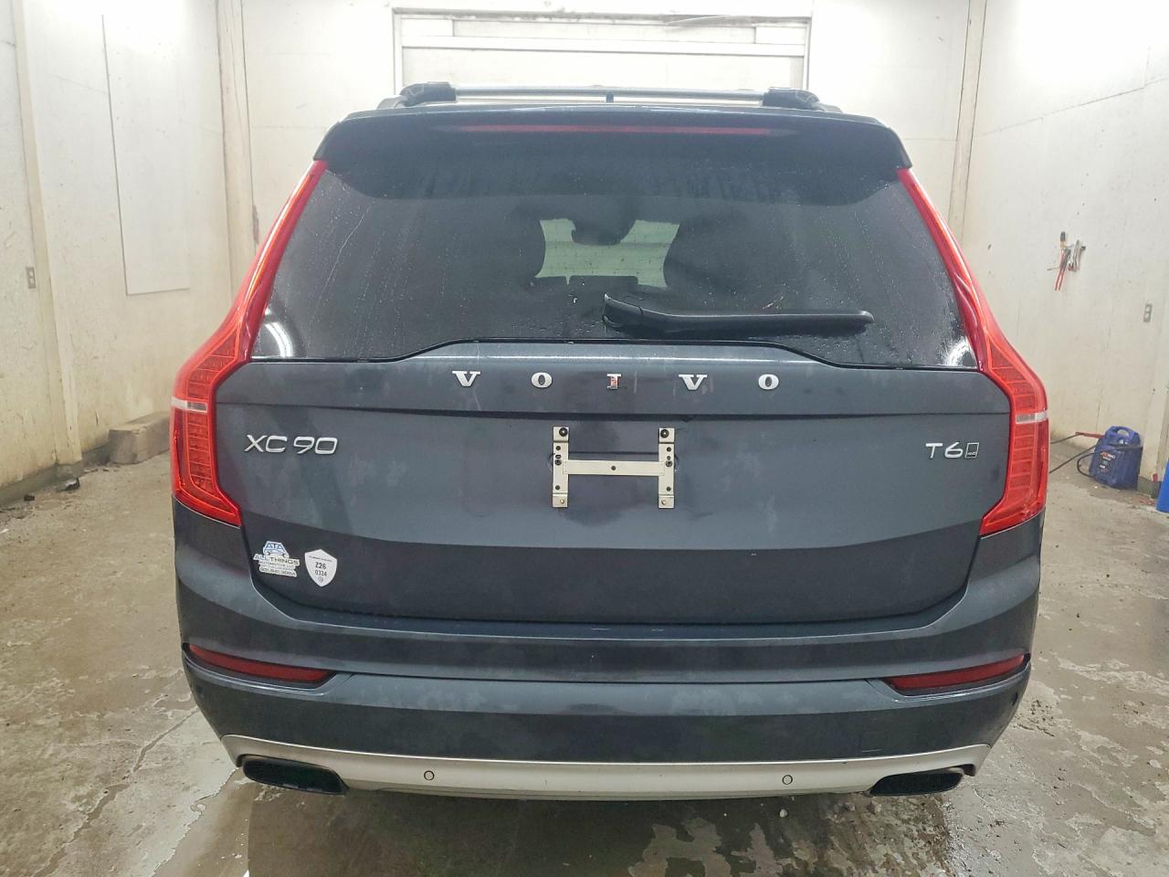 2016 VOLVO XC90
