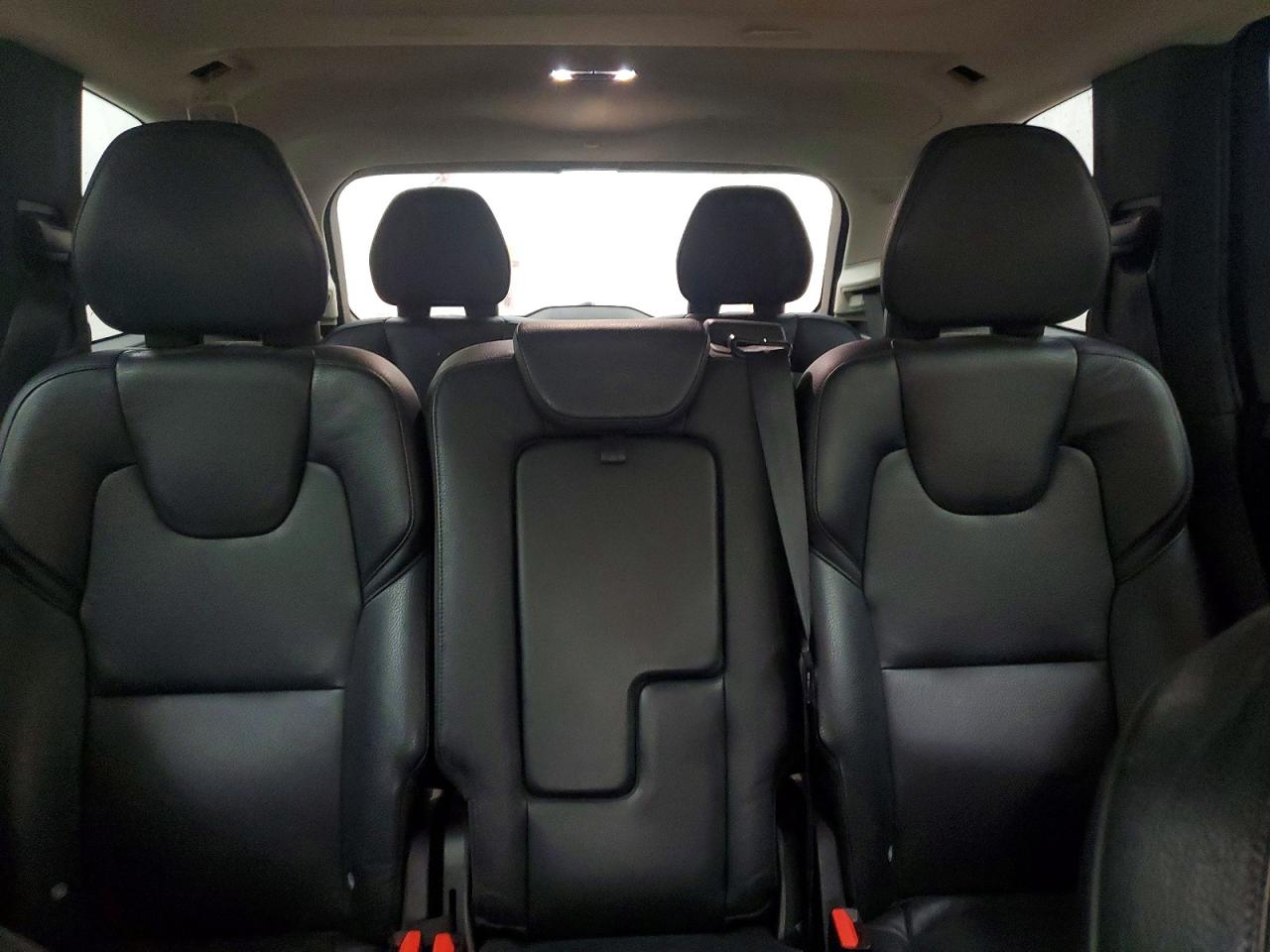 2016 VOLVO XC90