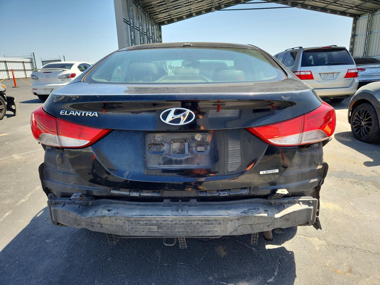 2011 HYUNDAI ELANTRA