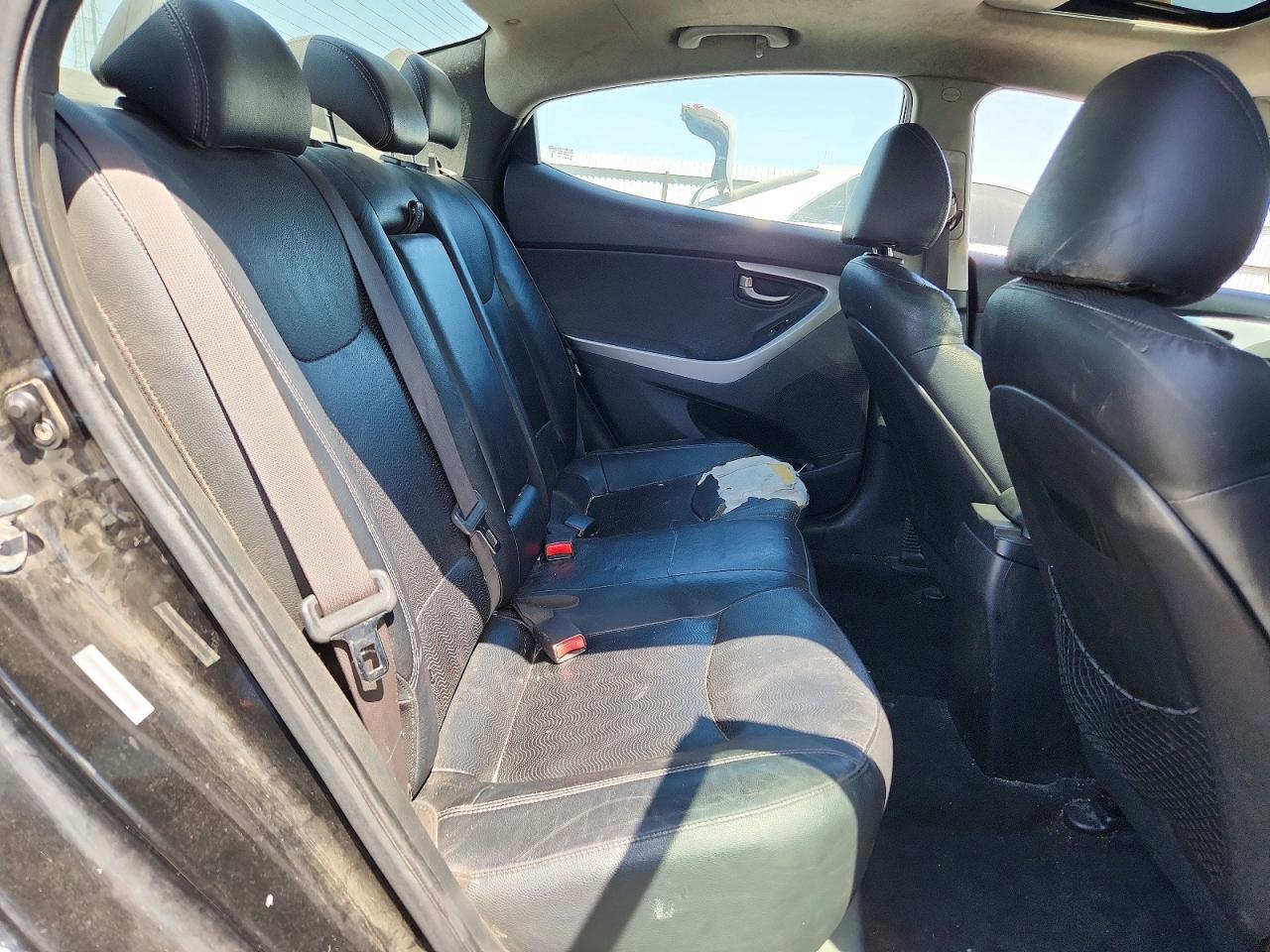 2011 HYUNDAI ELANTRA