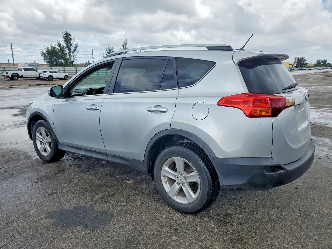 2014 TOYOTA RAV4