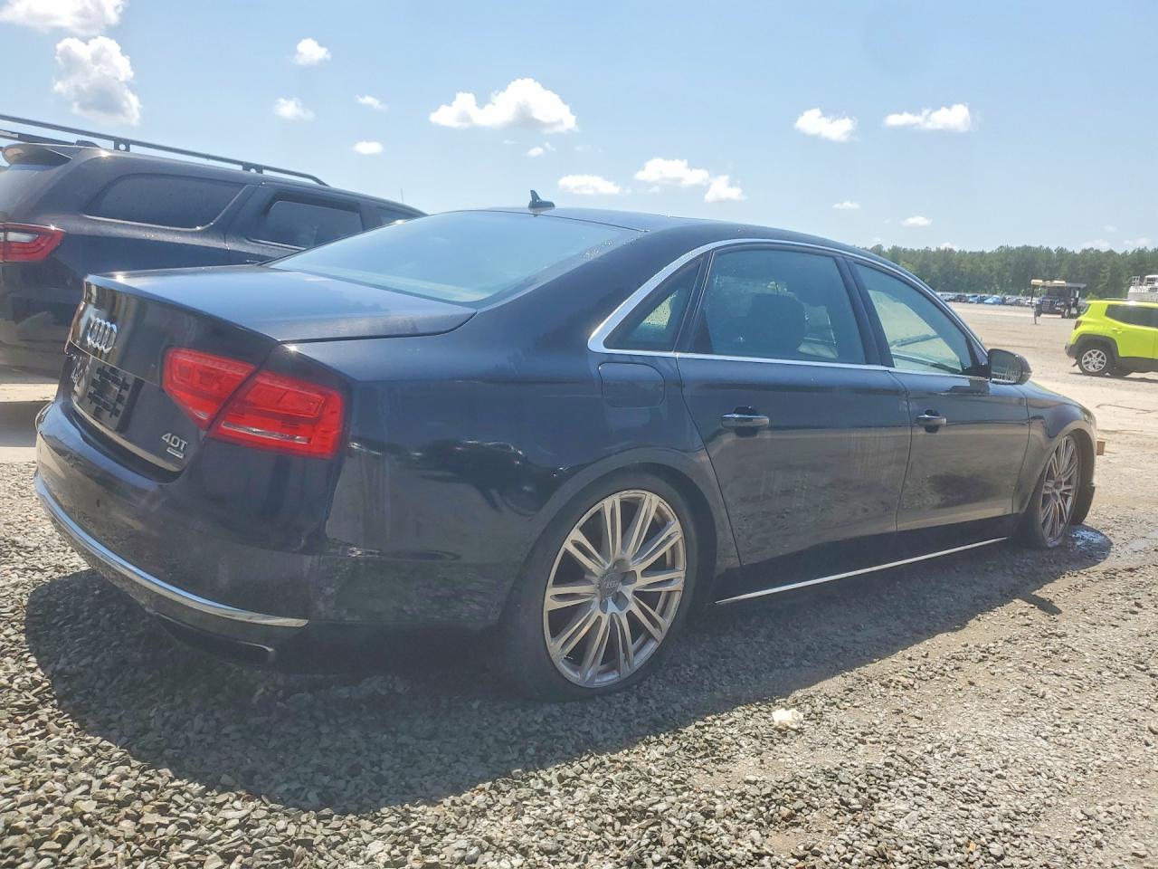 2013 AUDI A8
