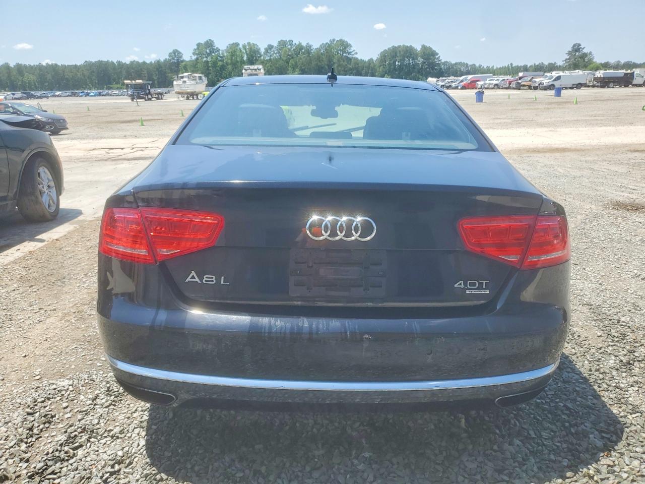 2013 AUDI A8