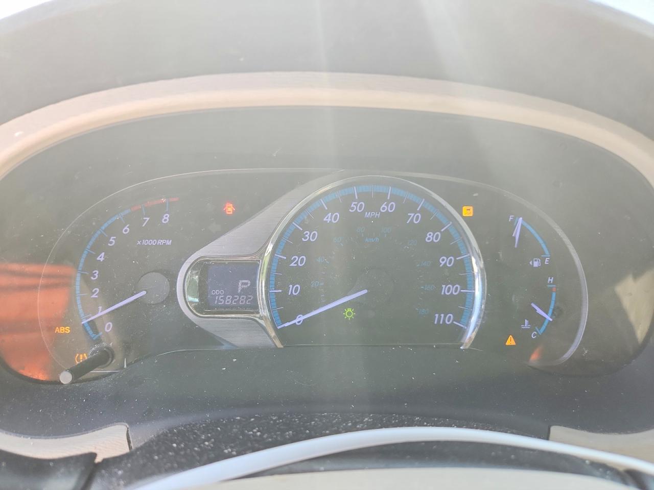 2011 TOYOTA SIENNA