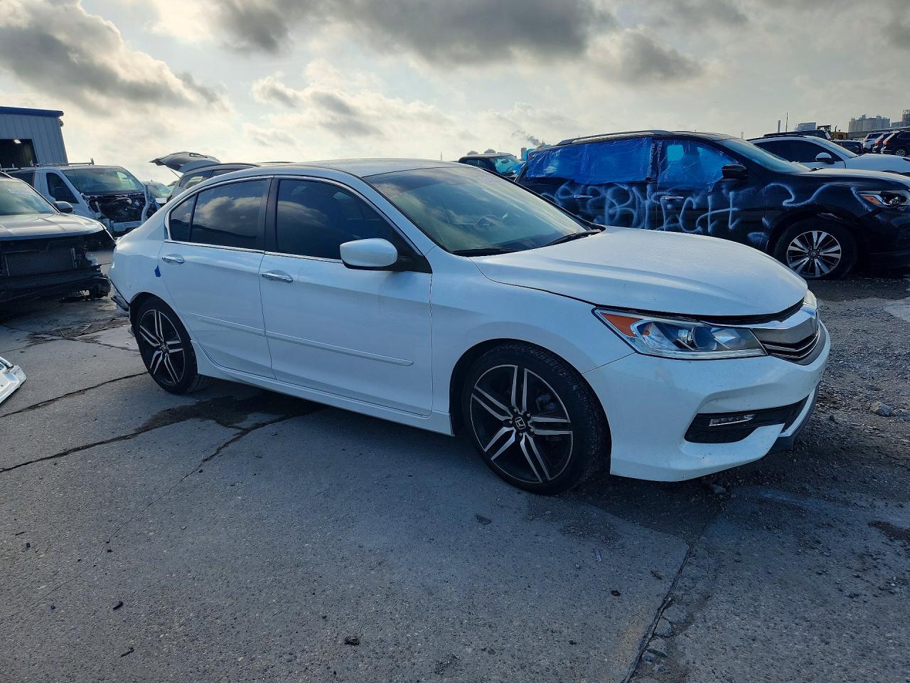 2016 HONDA ACCORD