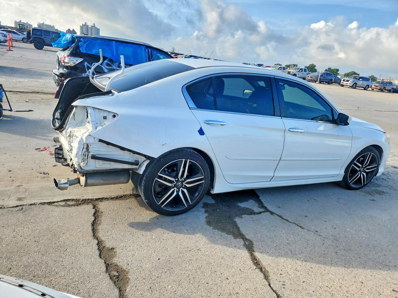 2016 HONDA ACCORD