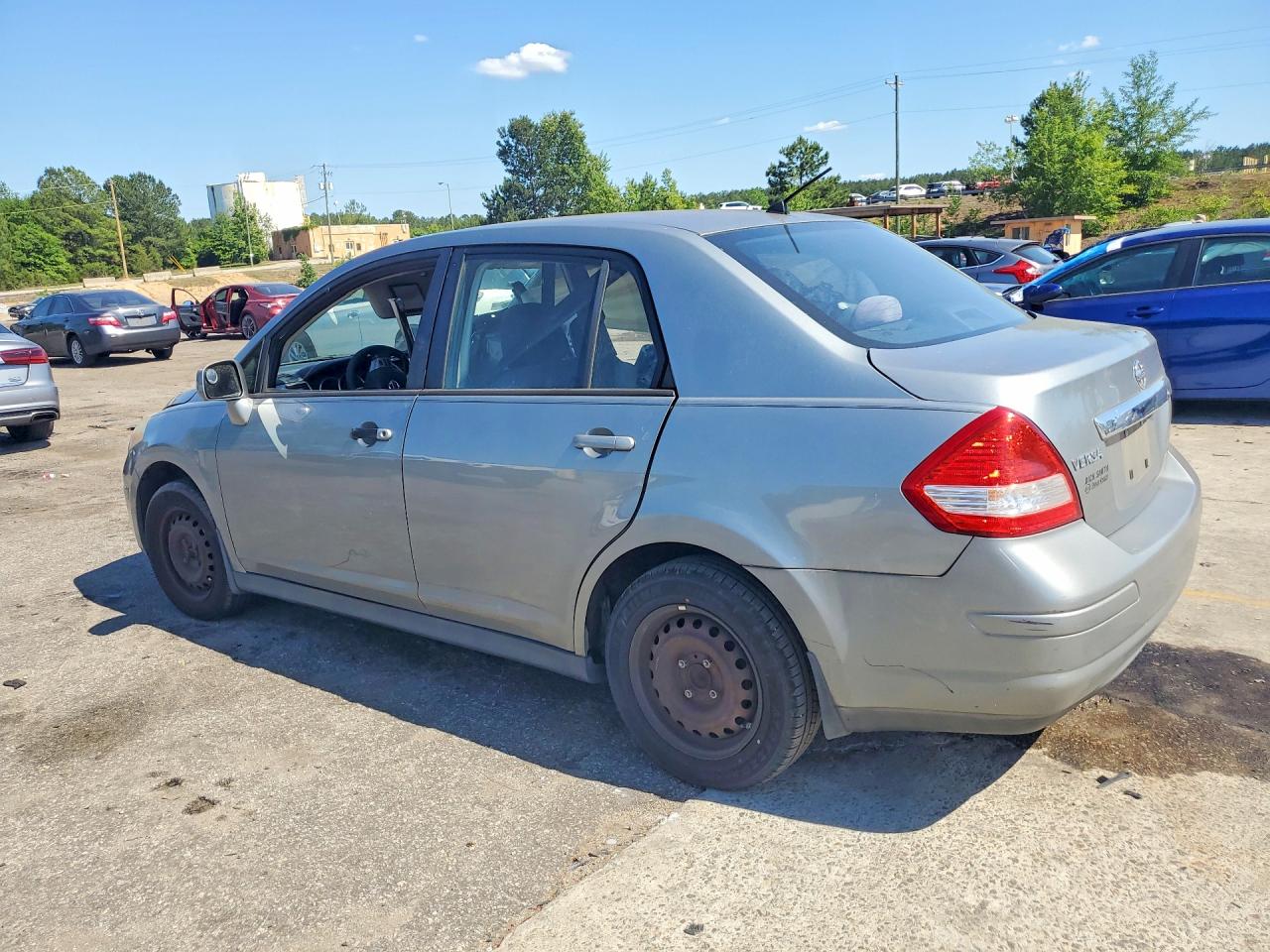 2009 NISSAN VERSA