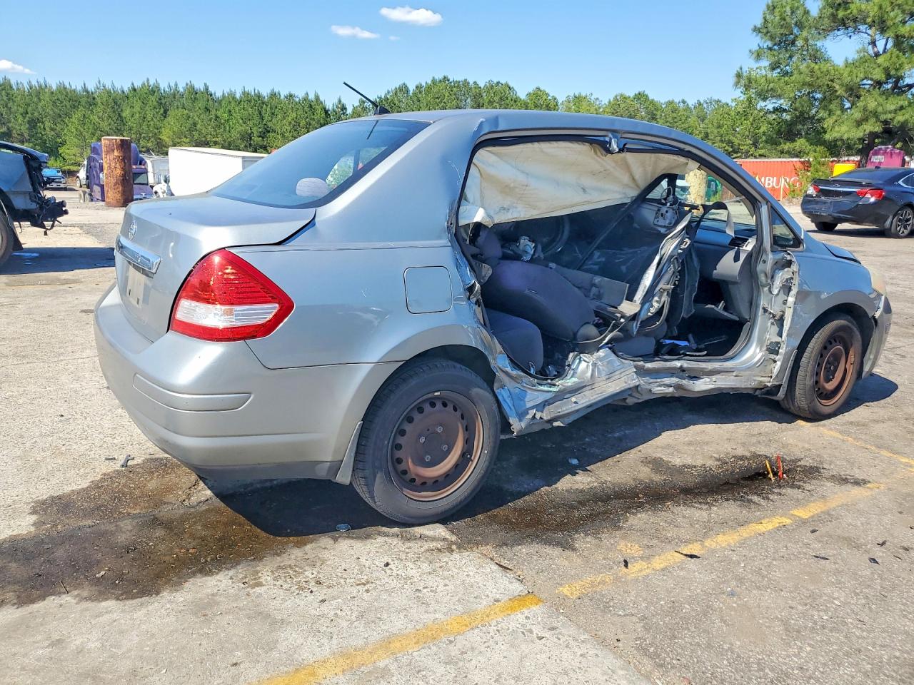2009 NISSAN VERSA