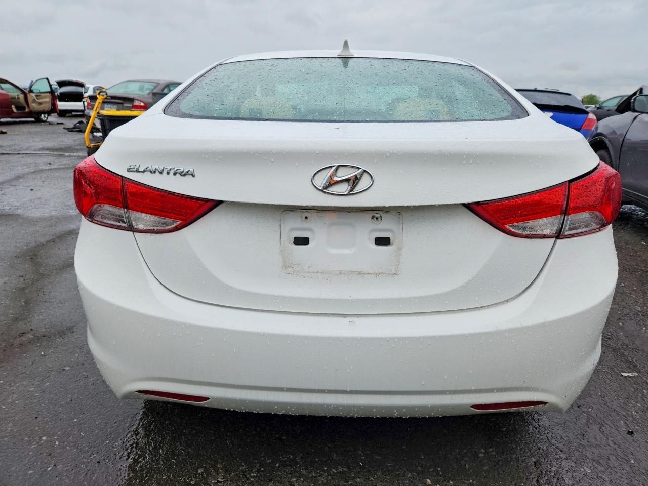 2012 HYUNDAI ELANTRA