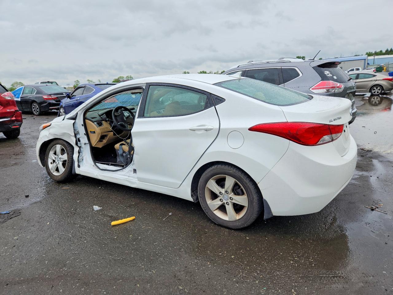 2012 HYUNDAI ELANTRA