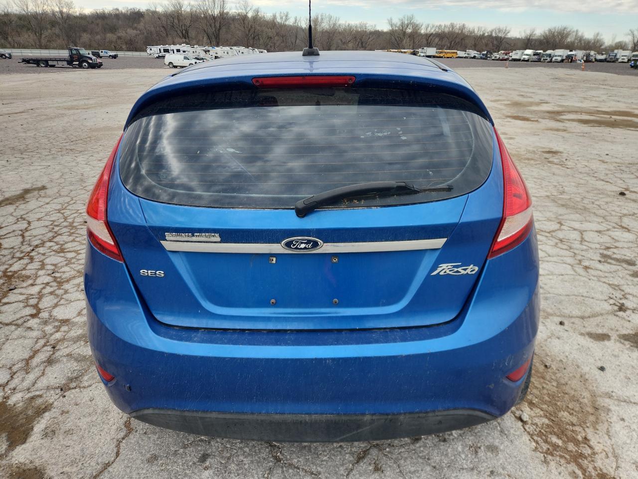 2011 FORD FIESTA