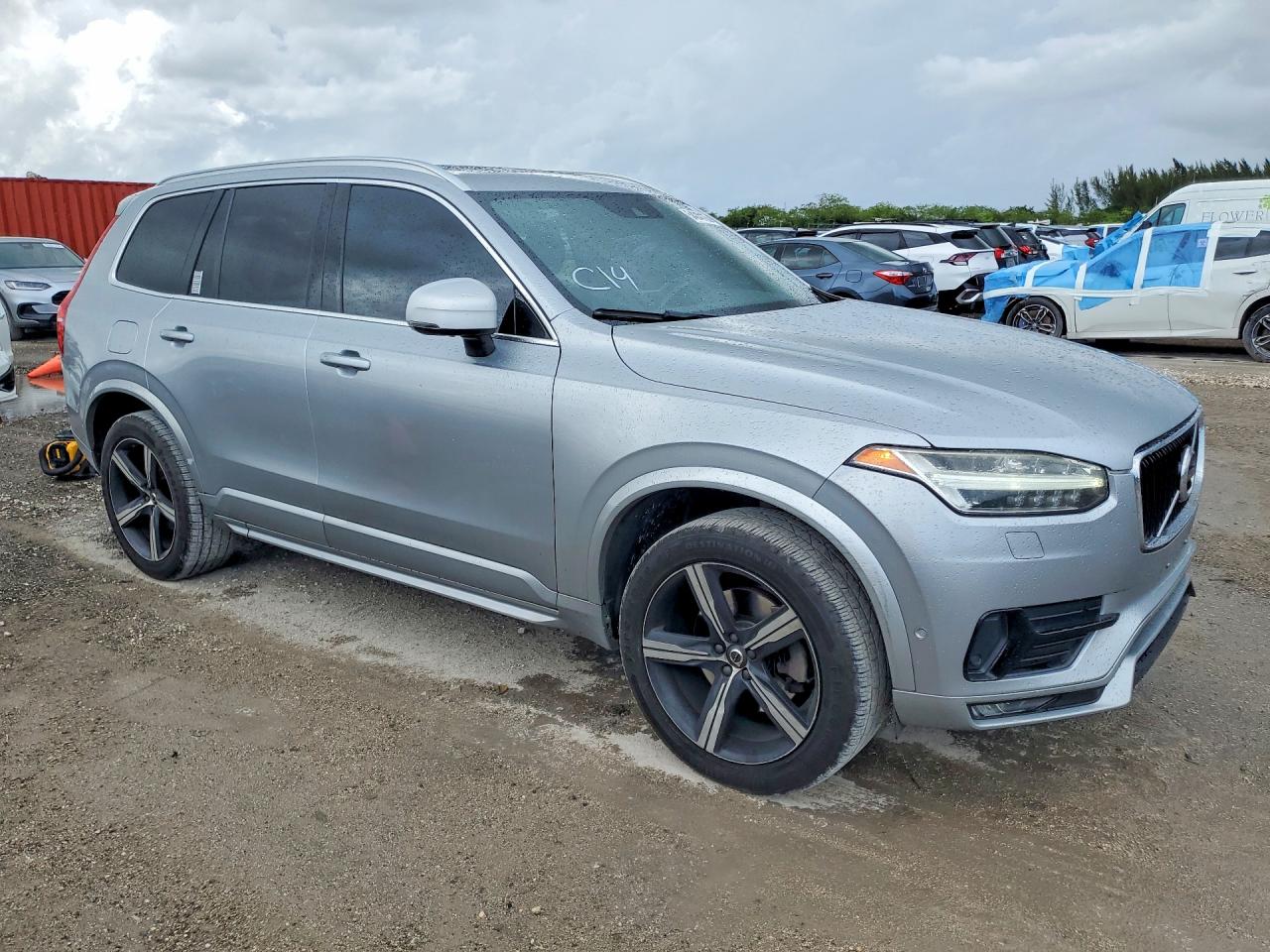 2018 VOLVO XC90