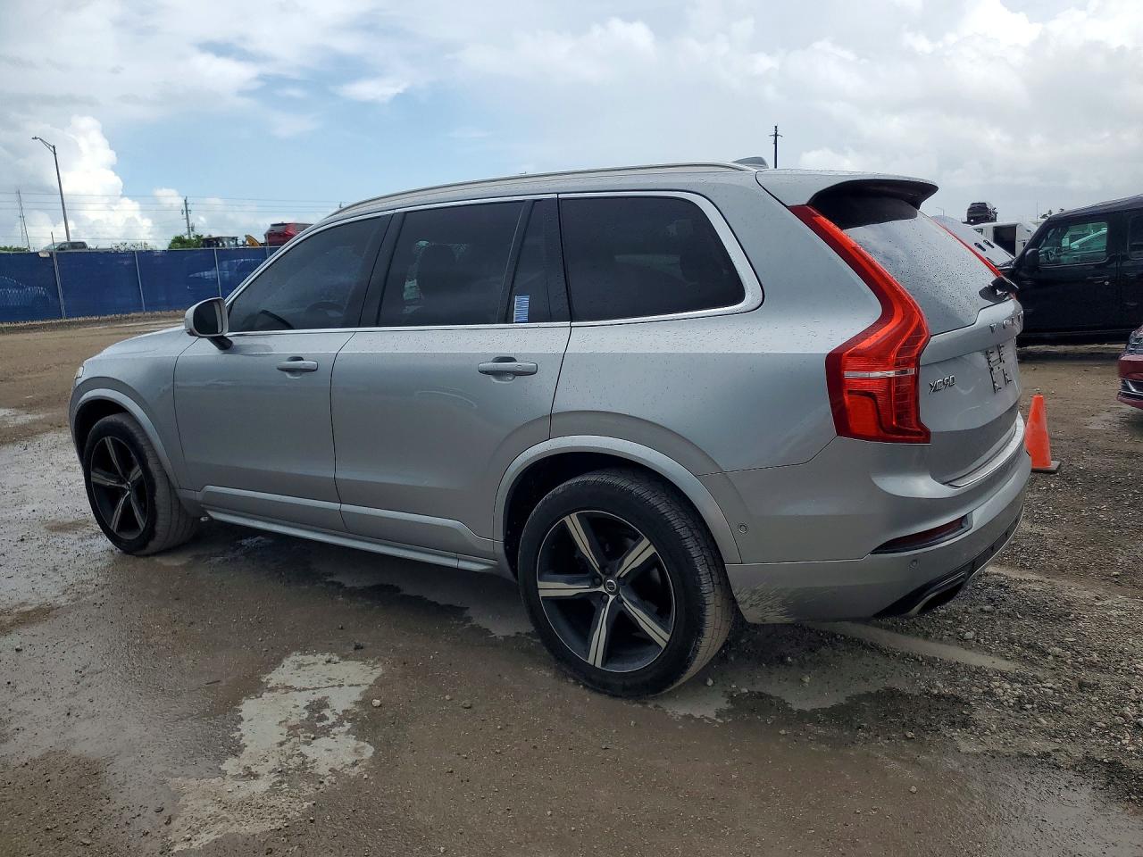 2018 VOLVO XC90
