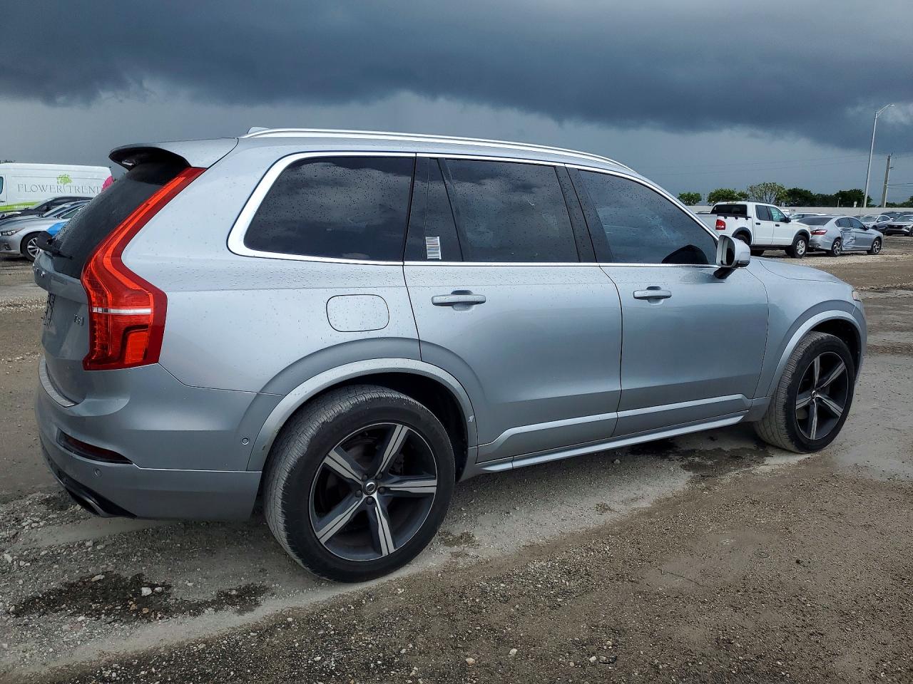 2018 VOLVO XC90