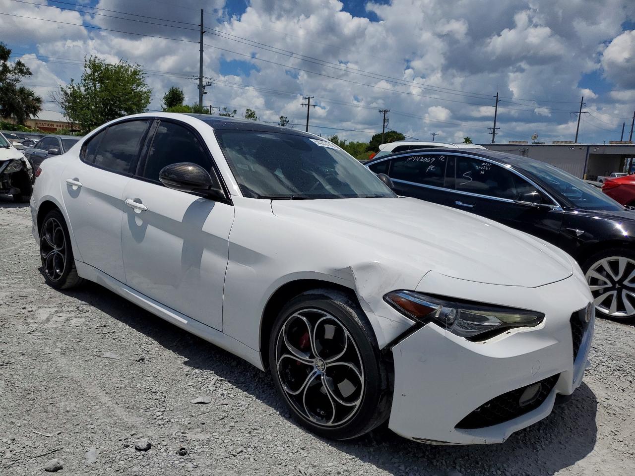 2017 ALFA ROMEO GIULIA