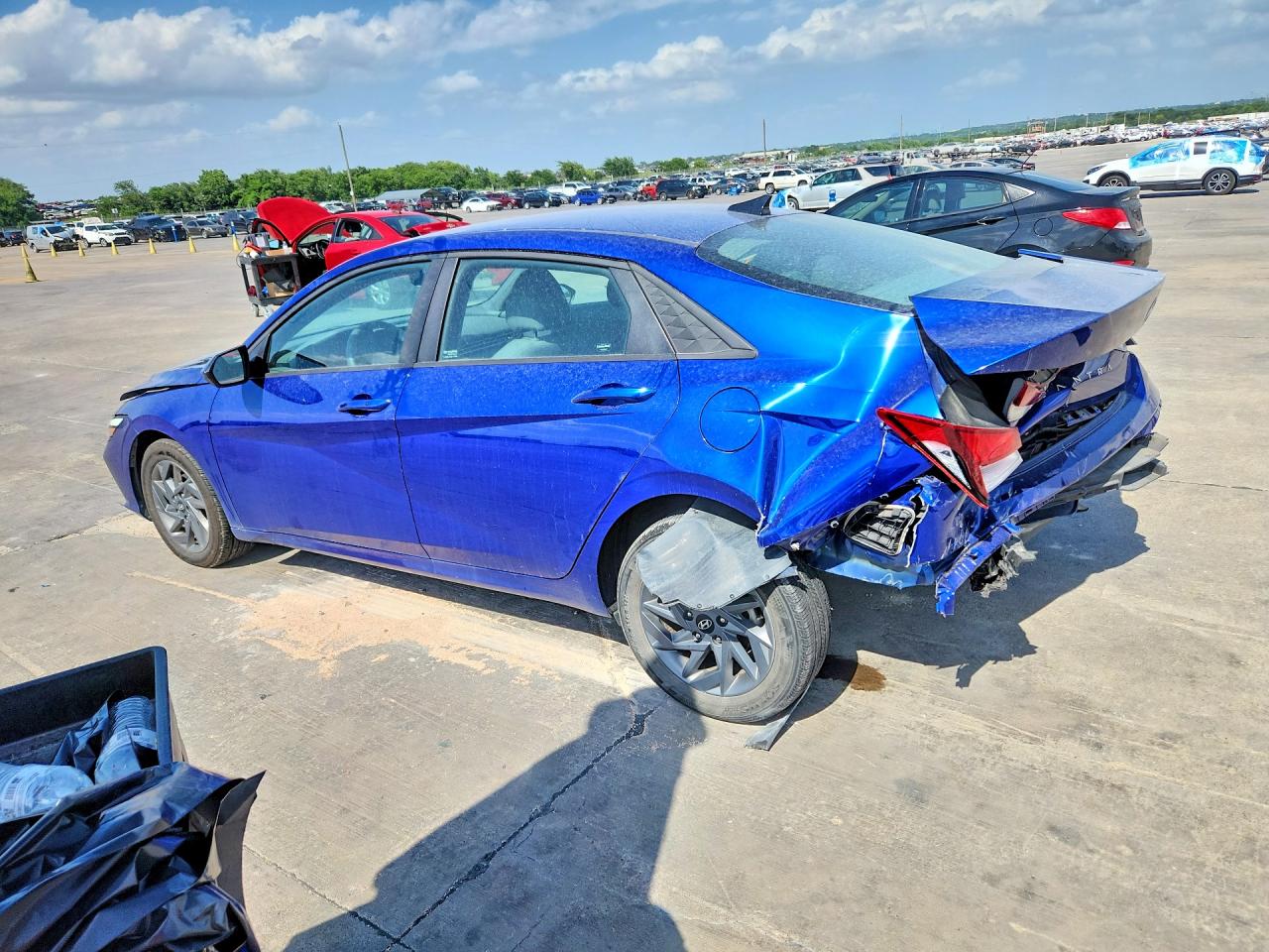 2024 HYUNDAI ELANTRA