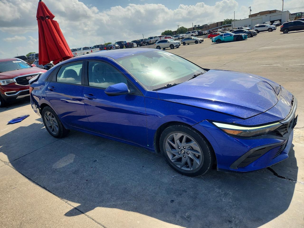 2024 HYUNDAI ELANTRA