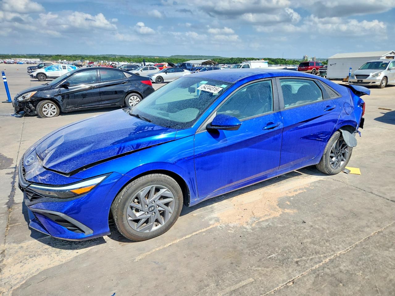 2024 HYUNDAI ELANTRA