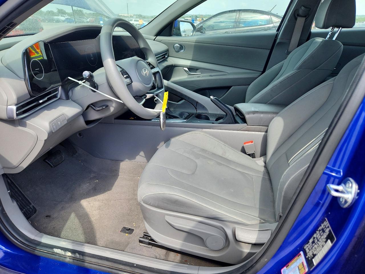 2024 HYUNDAI ELANTRA