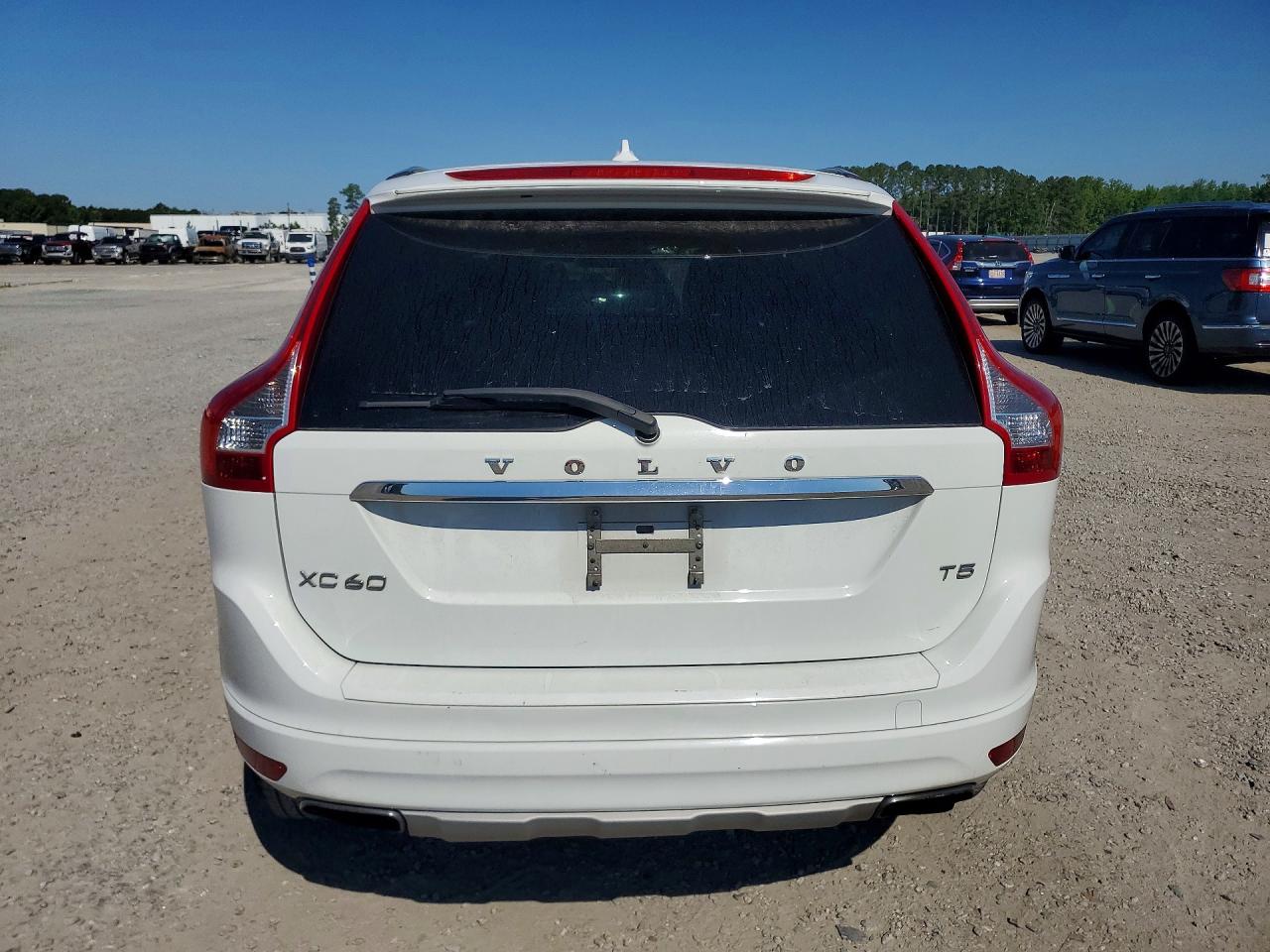 2016 VOLVO XC60