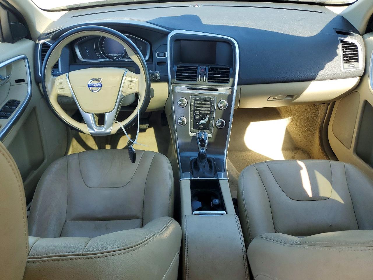 2016 VOLVO XC60