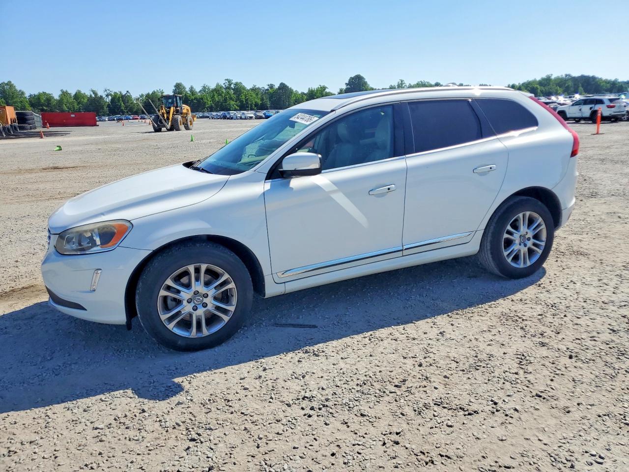 2016 VOLVO XC60
