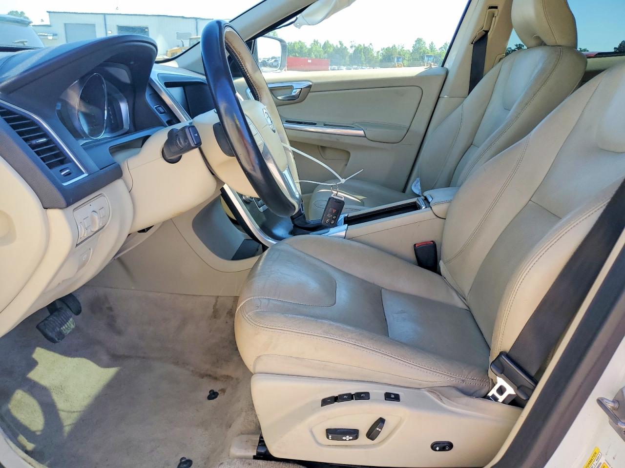2016 VOLVO XC60