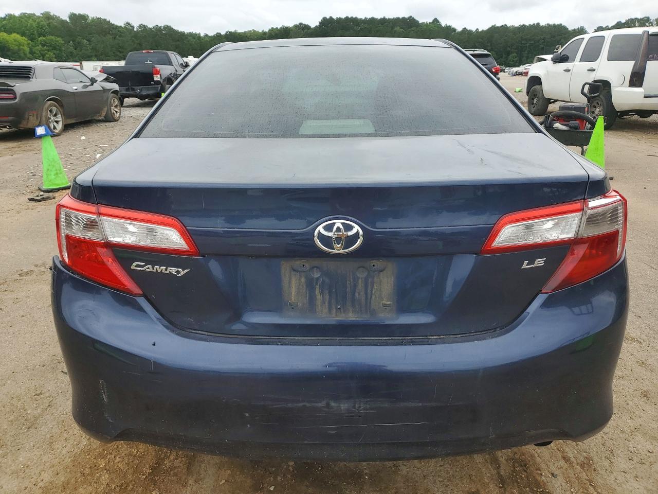 2014 TOYOTA CAMRY