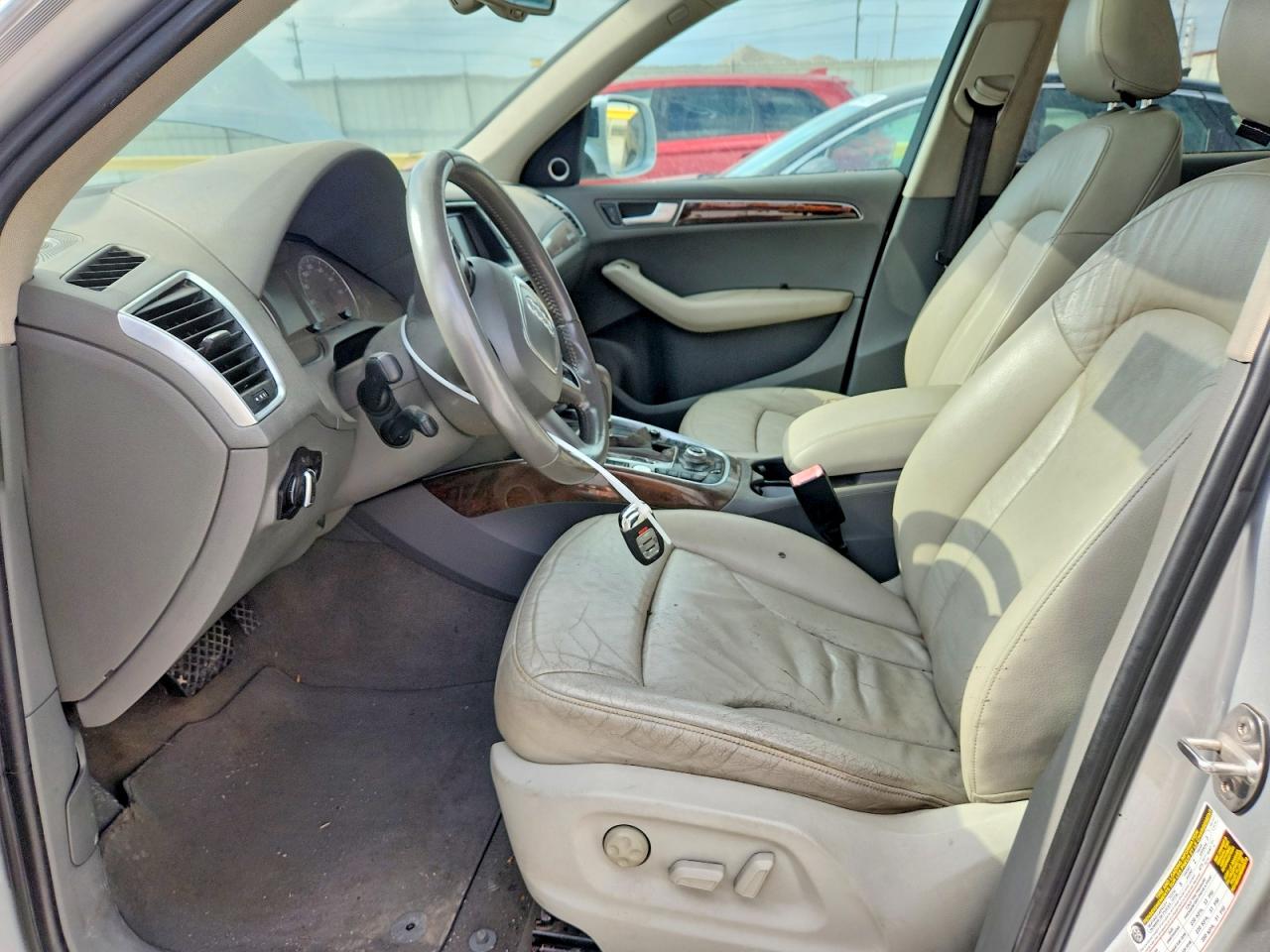 2010 AUDI Q5