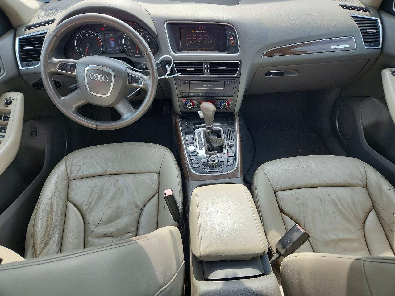 2010 AUDI Q5