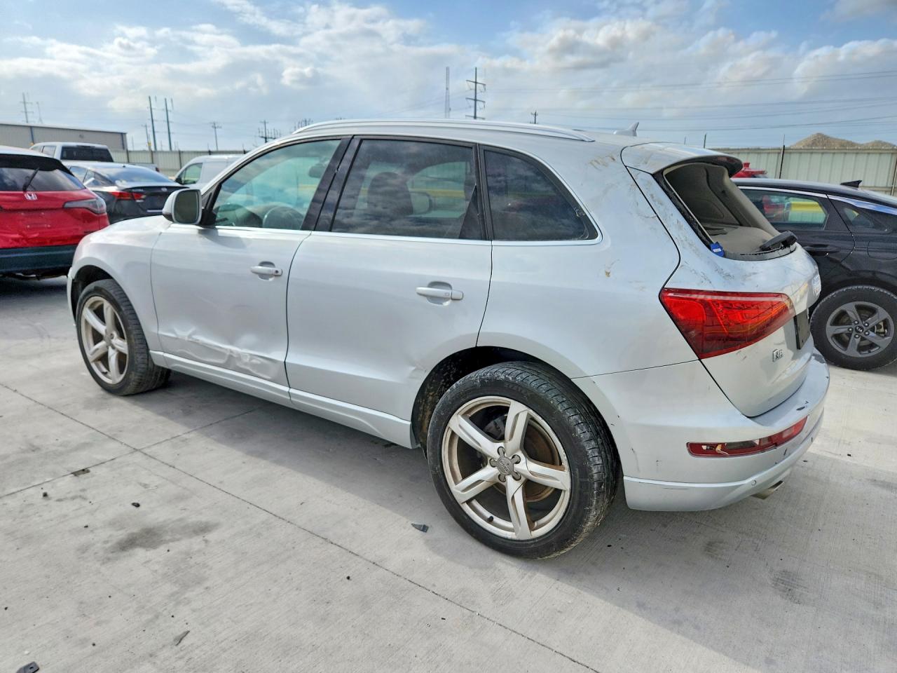 2010 AUDI Q5