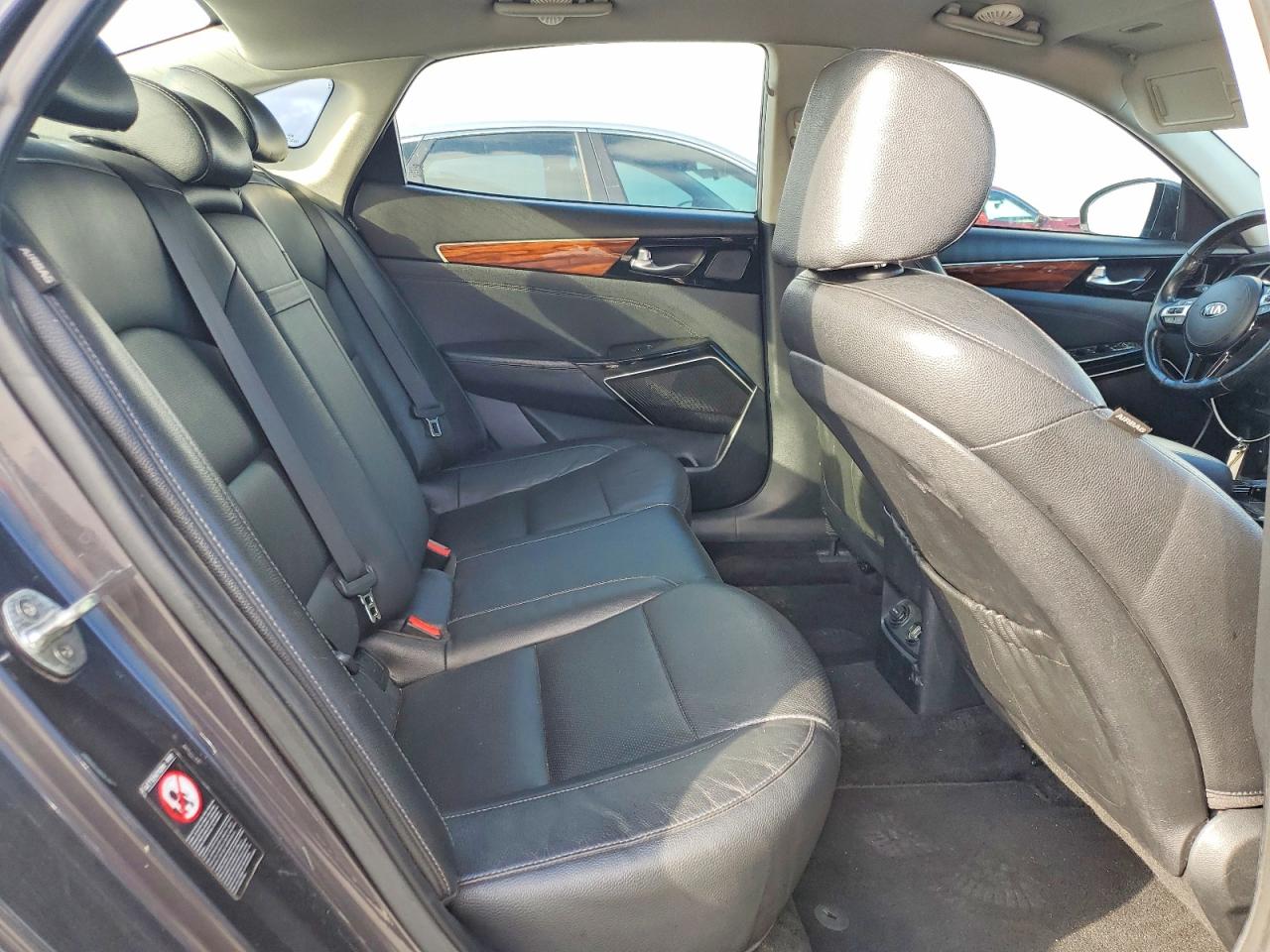 2018 KIA CADENZA