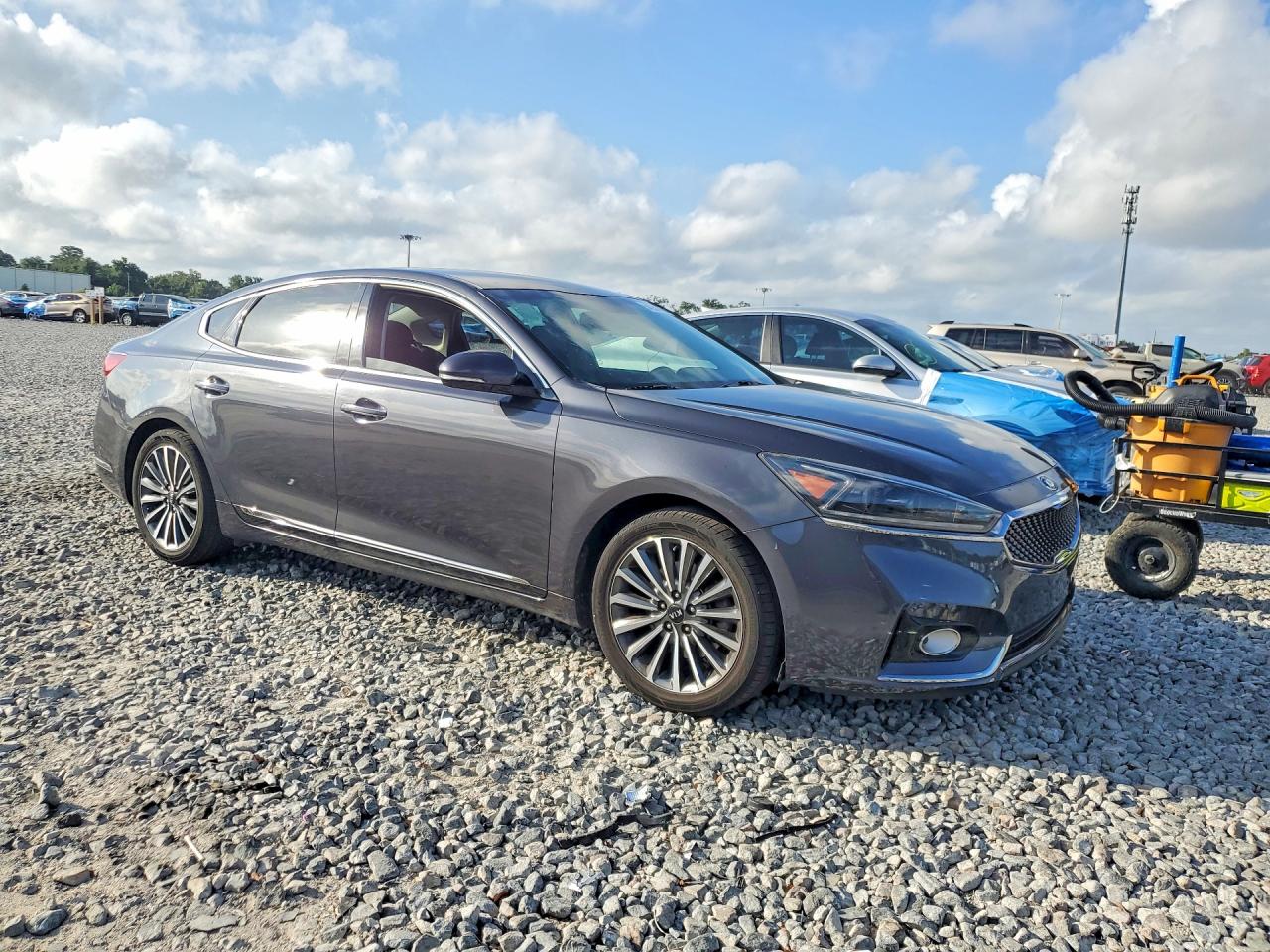 2018 KIA CADENZA