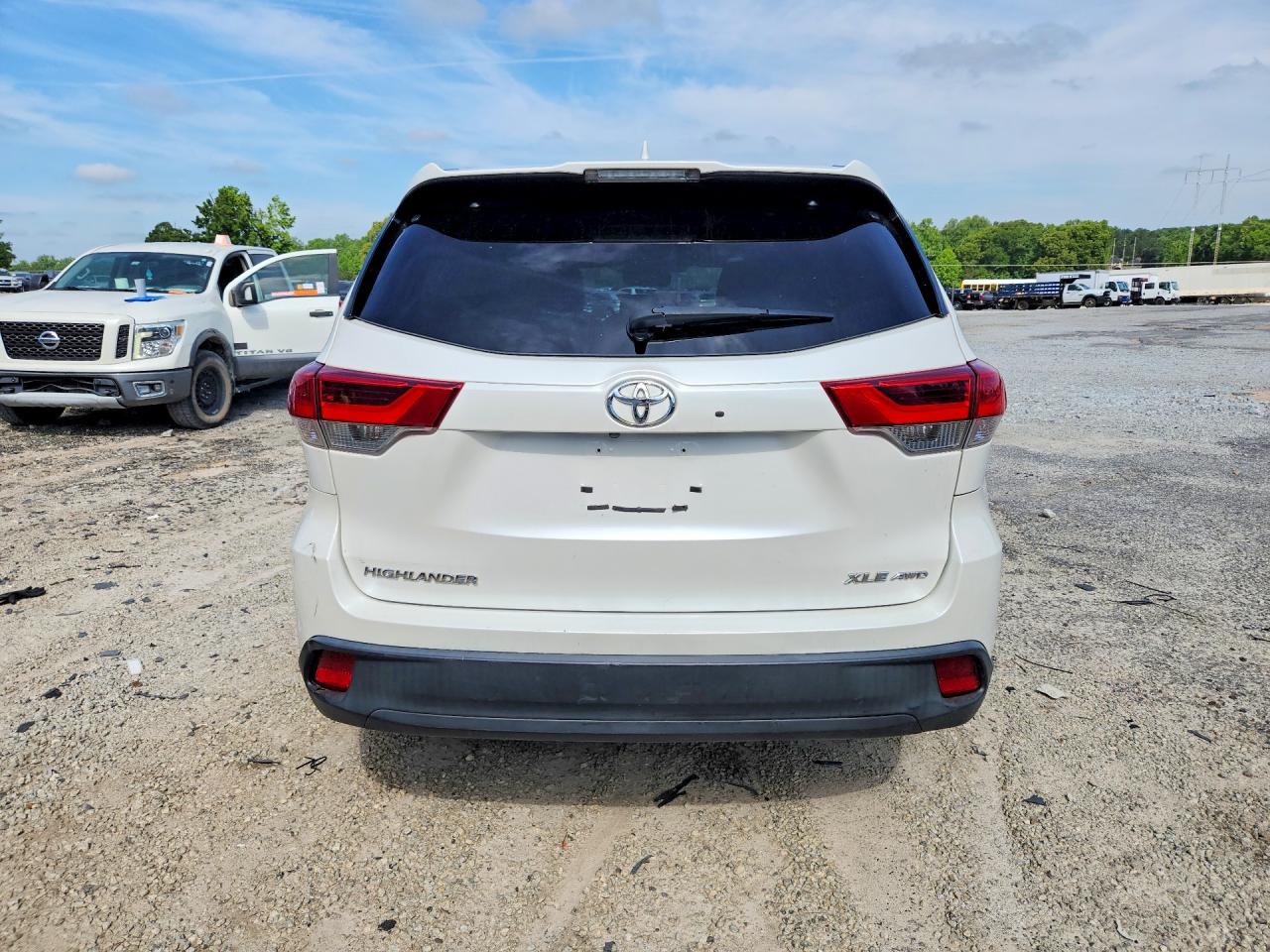 2019 TOYOTA HIGHLANDER