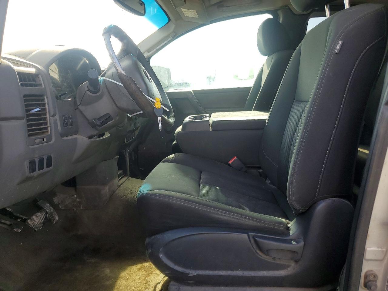 2006 NISSAN TITAN